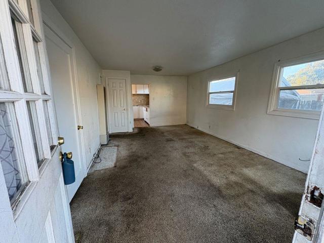 929 Hendley Street, Santa Rosa CA: https://media.crmls.org/mediaz/de9bef5b-6714-41e6-abb5-fa86fdae0a2f.jpg