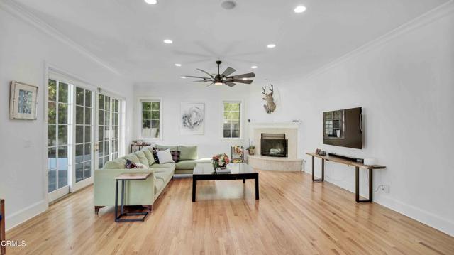 1929 Lyans Drive, La Canada Flintridge CA: https://media.crmls.org/mediaz/de9c0ed7-4ce3-4d25-8eb8-8b275b7d58c7.jpg