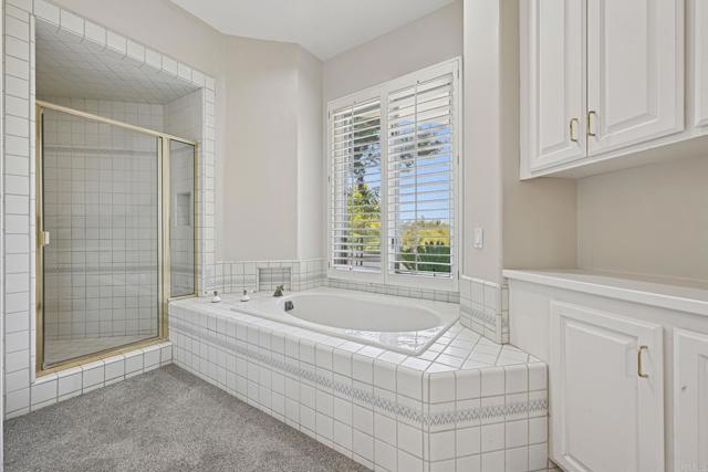 431 Flores de Oro, Rancho Santa Fe CA: https://media.crmls.org/mediaz/de9c270b-71af-46fa-8feb-ac35186df045.jpg