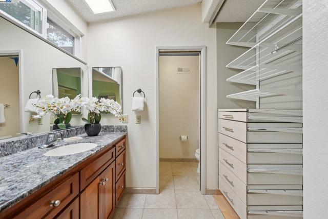 4942 Rocklin Dr, Union City CA: https://media.crmls.org/mediaz/de9c5173-9f54-4142-b321-5182035e5bcb.jpg