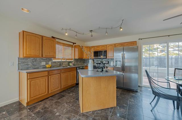 9 Harrow Court, Seaside CA: https://media.crmls.org/mediaz/de9cfb74-ff13-4026-8c32-b2255b898910.jpg
