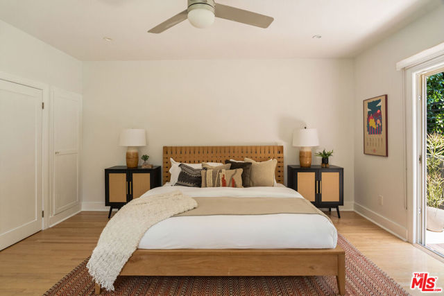 1414 N Coronado Terrace, Los Angeles CA: https://media.crmls.org/mediaz/de9d643a-90b8-48f8-ab2a-e49f2b2bfa3d.jpg