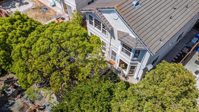 36075 Crystal Springs Drive, Newark CA: https://media.crmls.org/mediaz/de9debb3-1659-4f49-93ee-43a838dbc10a.jpg