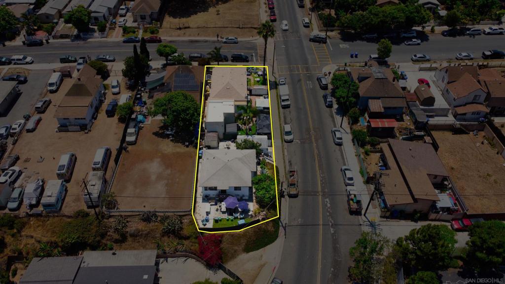 MLS #250032693SD img 13