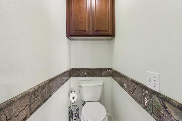 4464 Maple Ave, La Mesa CA: https://media.crmls.org/mediaz/de9e7365-efeb-4764-baca-9b98a6d566a5.jpg