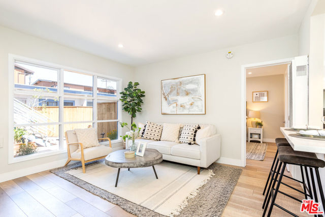 1625 CENTINELA Avenue, J photo 2