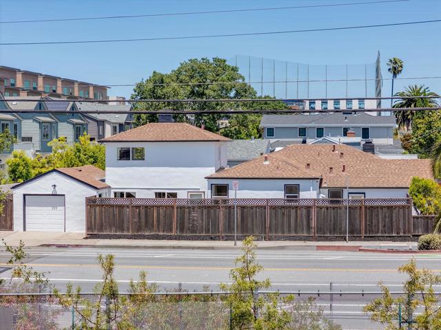 1032 Toyon Drive, Burlingame CA: https://media.crmls.org/mediaz/de9e9b9a-2b5e-4b88-bc01-c32df521eb13.jpg