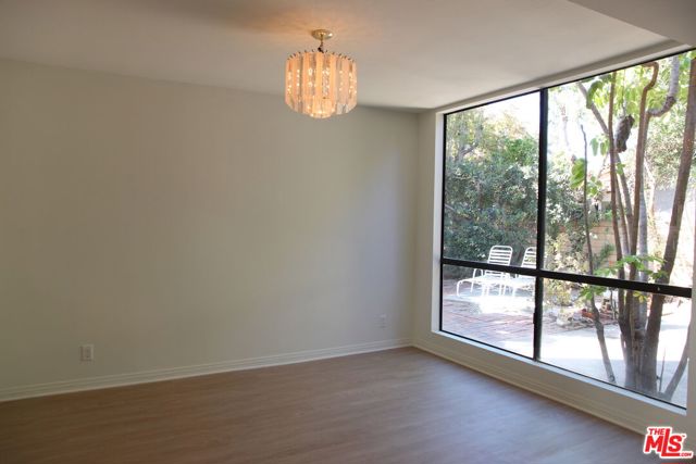 10827 MARIETTA Avenue, Culver City CA: https://media.crmls.org/mediaz/de9fa92d-87aa-43fc-9a51-e7810e1ba53b.jpg