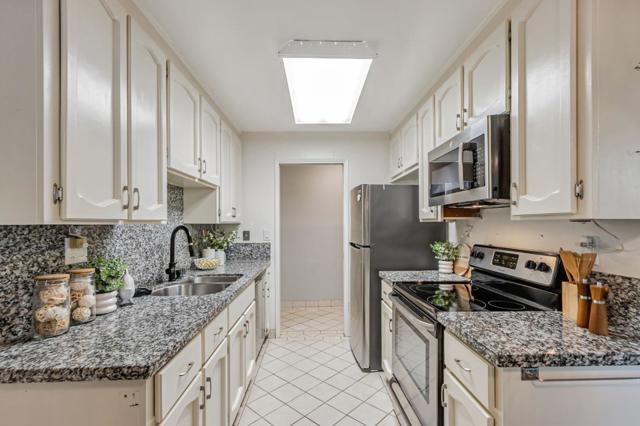 2625 Keystone Avenue, Santa Clara CA: https://media.crmls.org/mediaz/dea0d45d-ae40-4769-ab3f-7ca6a4c85ae3.jpg