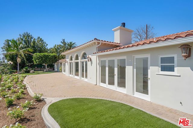 16910 West Sunset Boulevard photo 22