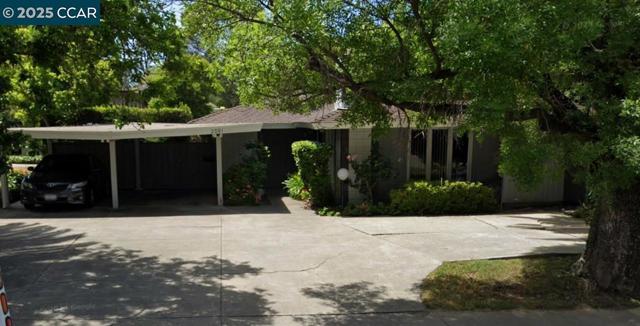 2061 VANDERSLICE AVE, Walnut Creek CA: https://media.crmls.org/mediaz/dea1b93f-873d-4593-ad28-a65958e06aa5.jpg