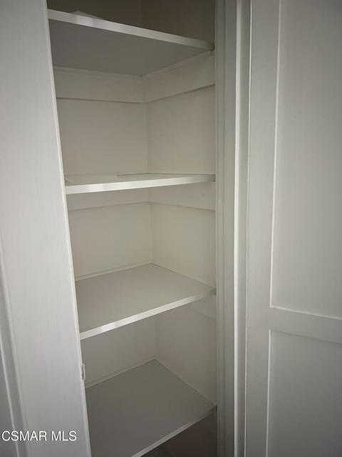 4049 Colonial Avenue, Los Angeles CA: https://media.crmls.org/mediaz/dea1f822-9b77-453d-971f-24ca4377f6d9.jpg