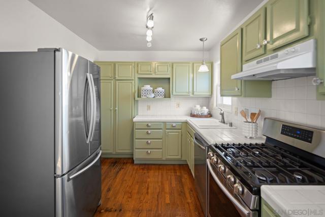 241 243 F Avenue, Coronado CA: https://media.crmls.org/mediaz/dea29b7f-a31a-4f15-92a6-f347c11f7f6e.jpg