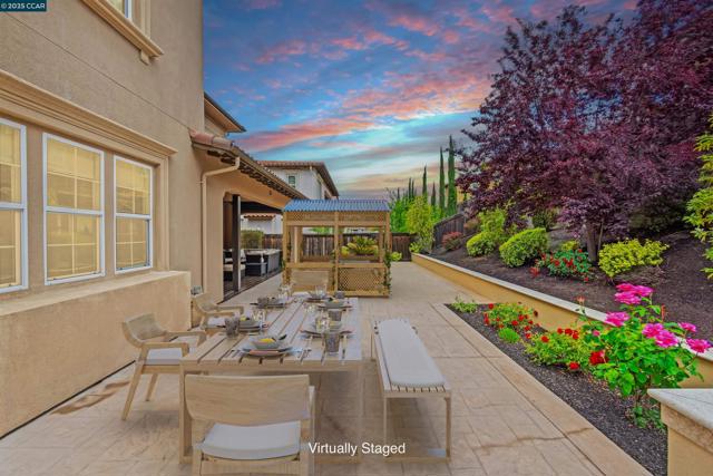 19 Baltana Place, Danville CA: https://media.crmls.org/mediaz/dea2bb0b-2e75-4a3b-a1f8-e648279456cb.jpg