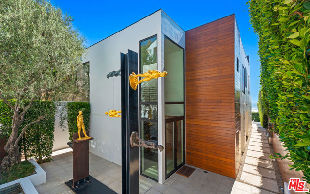 31240 Broad Beach Road photo 4