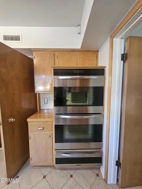 Detail Gallery Image 10 of 27 For 1404 Shady Glen Rd, Glendale,  CA 91208 - 4 Beds | 3 Baths