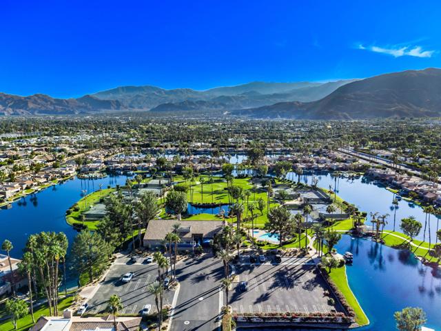 153 Lake Shore Drive, Rancho Mirage CA: https://media.crmls.org/mediaz/dea39f26-f808-4dc5-aec0-b0514c5ff222.jpg
