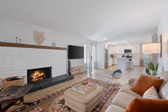 53560 Avenida Herrera, La Quinta CA: https://media.crmls.org/mediaz/dea47915-030b-47bb-be36-b7348be3b39b.jpg