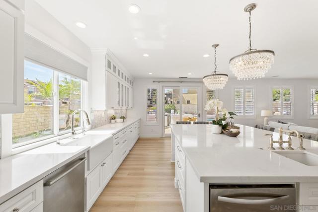 2337 Douglaston Glen, Escondido CA: https://media.crmls.org/mediaz/dea4a0cb-7b0d-4a6b-834d-9be87b743b89.jpg