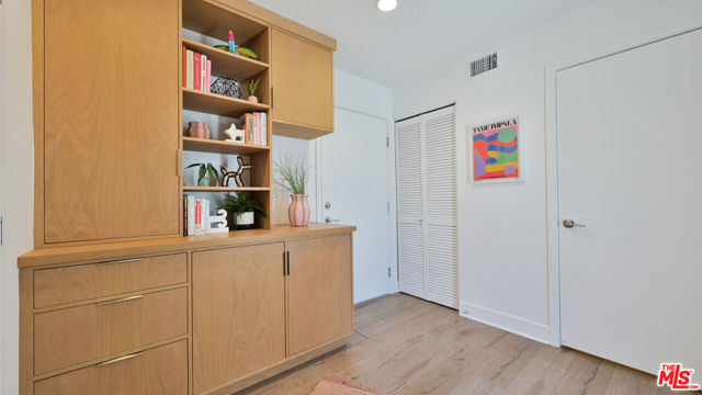 Image 3 for 2201 Selig Dr, Los Angeles, CA 90026