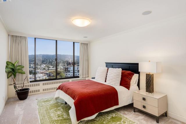 Image 25 of 50 For 565 Bellevue  1903