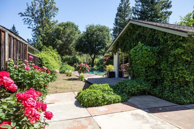 Image 22 of 37 For 800 Loyola Drive