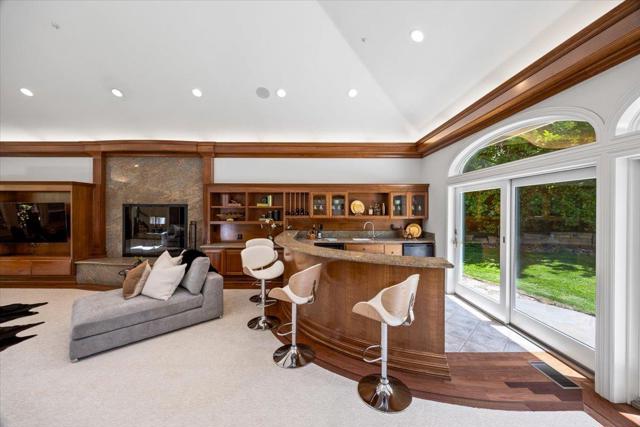 801 Eucalyptus Avenue, Hillsborough CA: https://media.crmls.org/mediaz/dea68a1b-9c48-4e0e-9779-5177318d199f.jpg