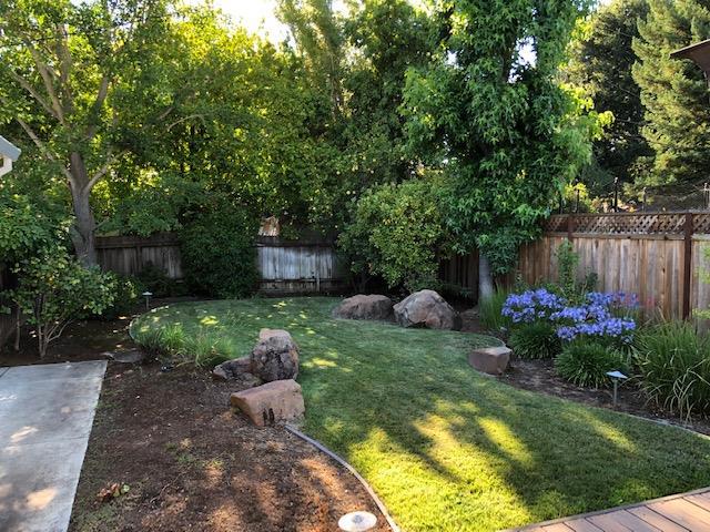 555 Paco Drive, Los Altos CA: https://media.crmls.org/mediaz/dea6ca73-b088-4b9f-8365-ac3f9e898564.jpg