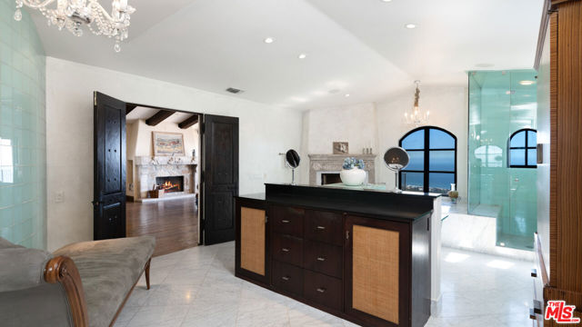 23806 Malibu Crest Drive, Malibu CA: https://media.crmls.org/mediaz/dea70eb3-71b2-4a97-8d73-e621581c815a.jpg
