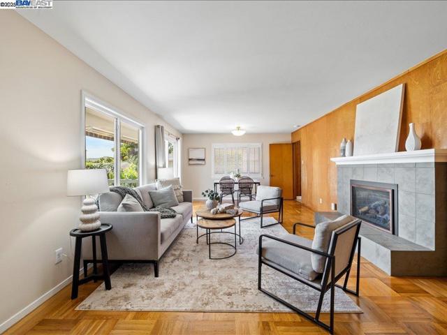 4311 Circle Ave, Castro Valley CA: https://media.crmls.org/mediaz/dea72776-359c-4b73-b538-d3edf6e32b9c.jpg