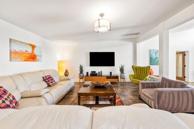 1223 E San Lorenzo Road, Palm Springs CA: https://media.crmls.org/mediaz/dea742e1-067c-4078-979a-d97ba43730b2.jpg