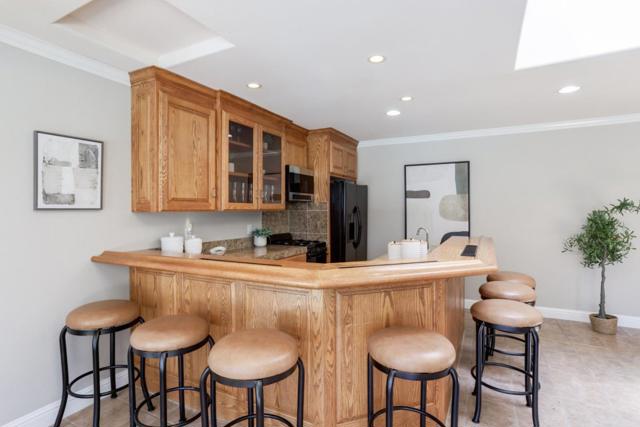510 Oak Park Way, Redwood City CA: https://media.crmls.org/mediaz/dea8af89-2220-4bc6-bd23-aee0142661cc.jpg