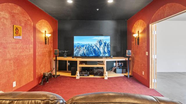 40487 Rock Mountain Drive, Fallbrook CA: https://media.crmls.org/mediaz/dea92387-a0fb-4efe-bd7a-7e71d89e0502.jpg