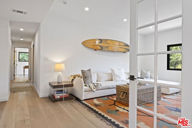 1131 Rancho Drive, Ojai CA: https://media.crmls.org/mediaz/deaab41e-3aaf-4358-a6f1-1857197b1aaf.jpg