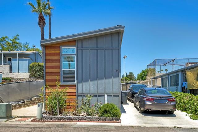 2515 Sweetwater Road, Spring Valley CA: https://media.crmls.org/mediaz/deaad029-c82a-4baa-9bdd-627d6ef271b2.jpg