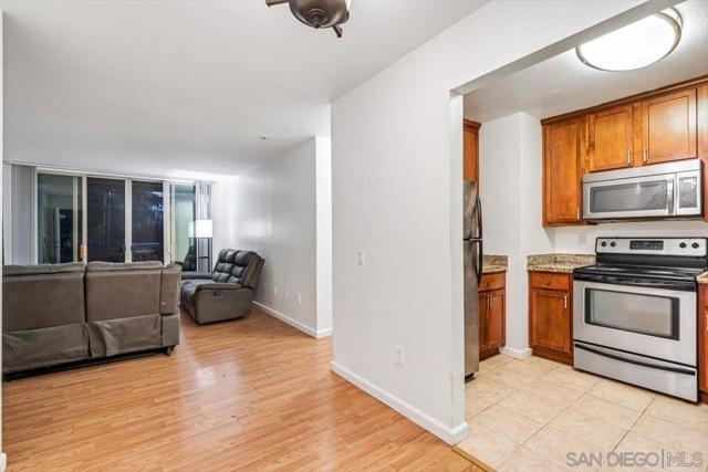 Image 6 of 30 For 1350 Escondido Blvd  37