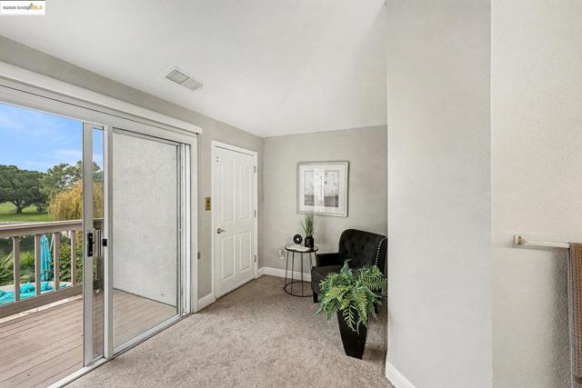 2127 Prestwick Dr, Discovery Bay CA: https://media.crmls.org/mediaz/deabfaad-39fc-4bcf-8795-a5bccfe06ecf.jpg