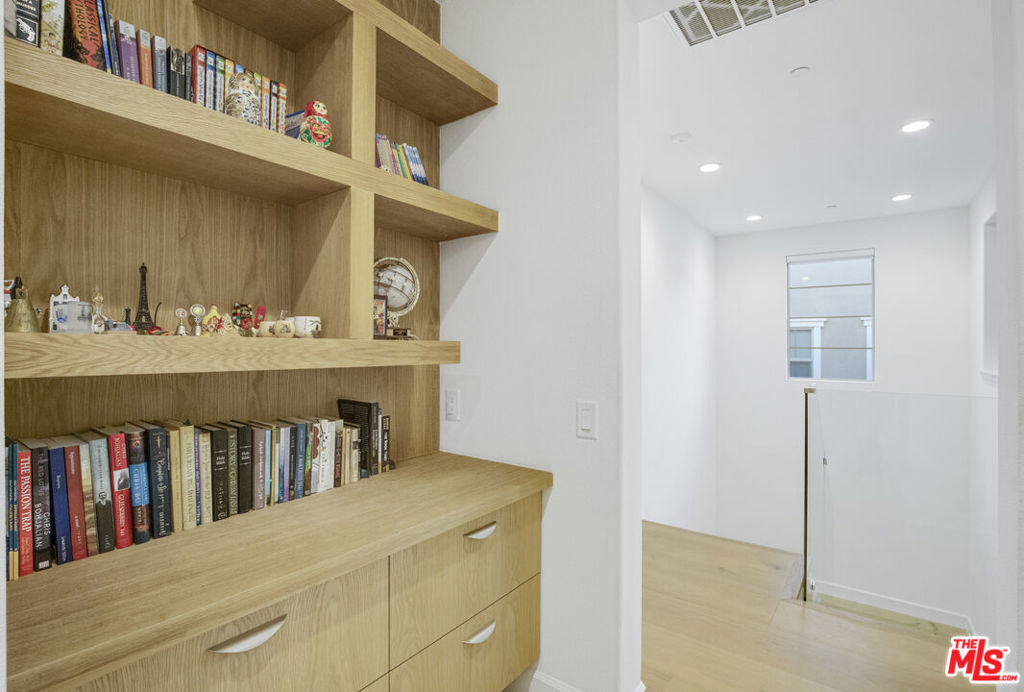 MLS #26864609 image #28
