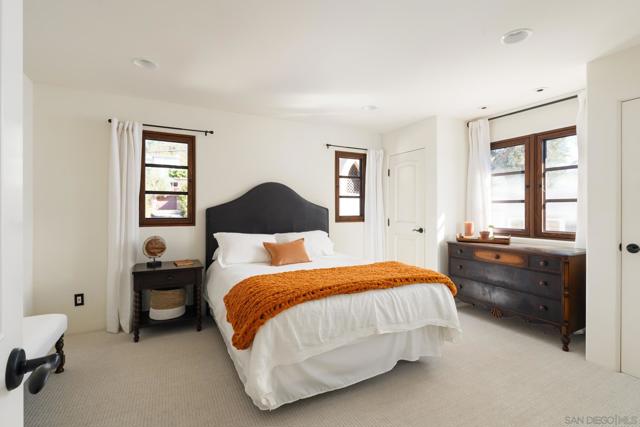 2563 Via Pisa, Del Mar CA: https://media.crmls.org/mediaz/dead5328-7611-402d-ad55-3bc9fbc60127.jpg