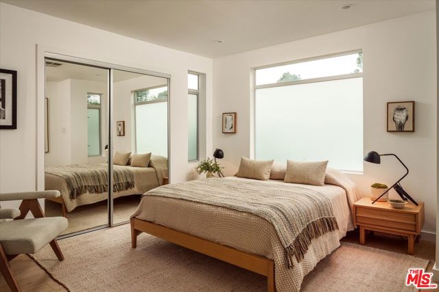 7420 Cervantes Place, Los Angeles CA: https://media.crmls.org/mediaz/deaddcf8-5ad2-4189-bd47-939906d33c24.jpg