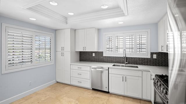 190 Bautista Court, Oceanside CA: https://media.crmls.org/mediaz/deae521a-8be4-42fb-b299-1f8293c3de53.jpg