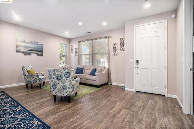 Image 3 of 24 For 3152 Jordan Way
