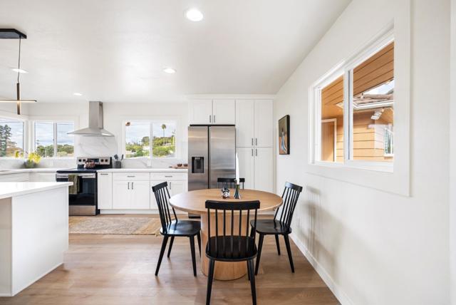 3375 East Avenue, Hayward CA: https://media.crmls.org/mediaz/deafb7ea-0a78-42ad-b1ae-150b4717a898.jpg