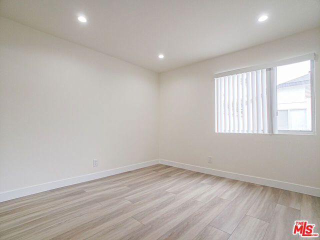17200 Roscoe Boulevard, Northridge CA: https://media.crmls.org/mediaz/deafe1d5-3836-46c9-8d92-ed7648d59b6a.jpg