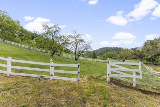 14205 Shannon Road, Los Gatos CA: https://media.crmls.org/mediaz/deb0fdfe-d8c9-44f5-9f17-4d57df5d5fc2.jpg