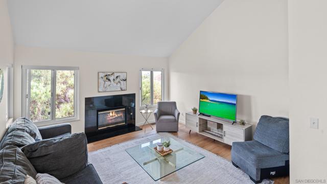 4621 Villas Court, Bonita CA: https://media.crmls.org/mediaz/deb1407e-8397-4c74-b102-cf0ca31d5d93.jpg