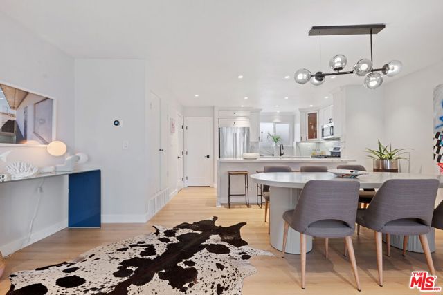 2108 Neilson Way, Santa Monica CA: https://media.crmls.org/mediaz/deb1a564-fa6f-4430-8423-f190246b155d.jpg