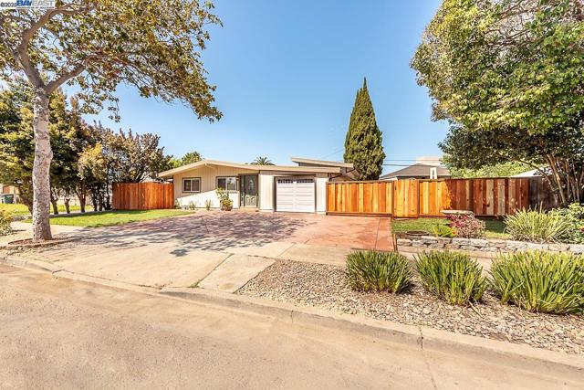 Details for 697 Lakewood Dr, Sunnyvale, CA 94089