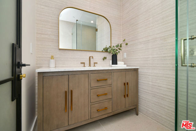 Image 33 of 60 For 112 Valley Street