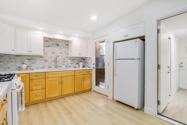 2075 Monroe Street, Santa Clara CA: https://media.crmls.org/mediaz/deb286d6-1a8b-4f1c-aa4e-4dbd5004788c.jpg